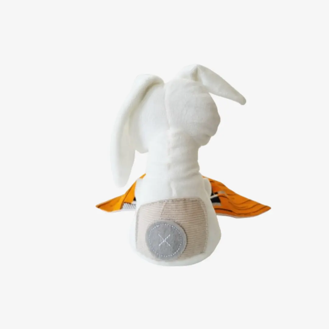 Vue de dos du Bunny Wax KALINA – doudou lapin en matière douce. Cette peluche pour bébé allie originalité, douceur et authenticité, idéale pour un cadeau de naissance.