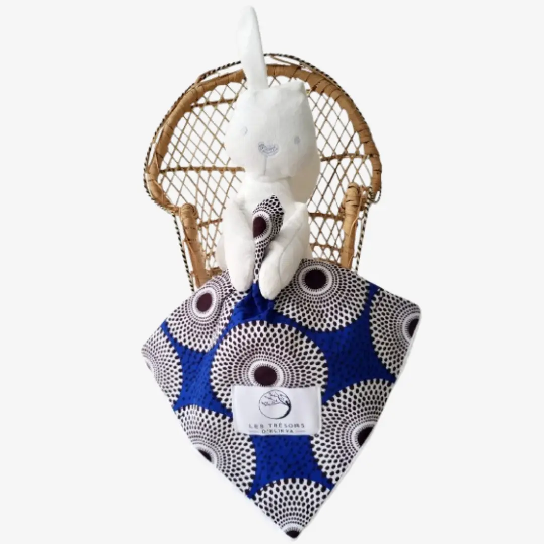 Bunny Wax AZURIO– doudou lapin fait main pour bébé, jouet d’éveil coloré et doux, confection artisanale Les Trésors d’Elikya